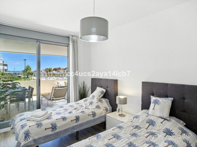 Apartamento con 2 Dormitorios  en Estepona