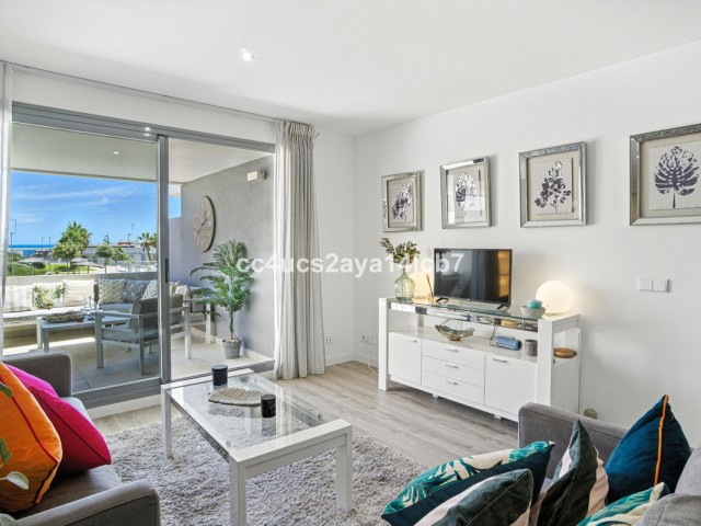 2 Bedrooms Apartment in Estepona