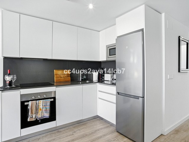 Apartamento con 2 Dormitorios  en Estepona