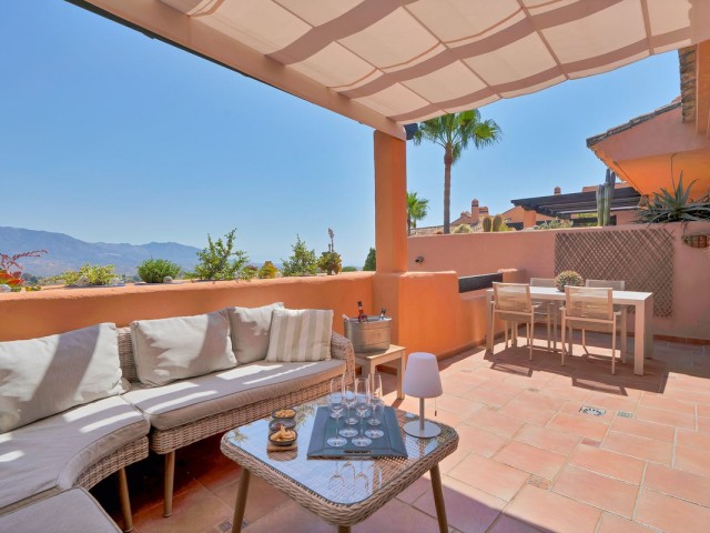 3 Bedrooms Apartment in Elviria