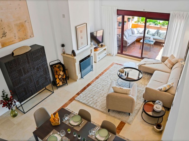 3 Bedrooms Apartment in Elviria