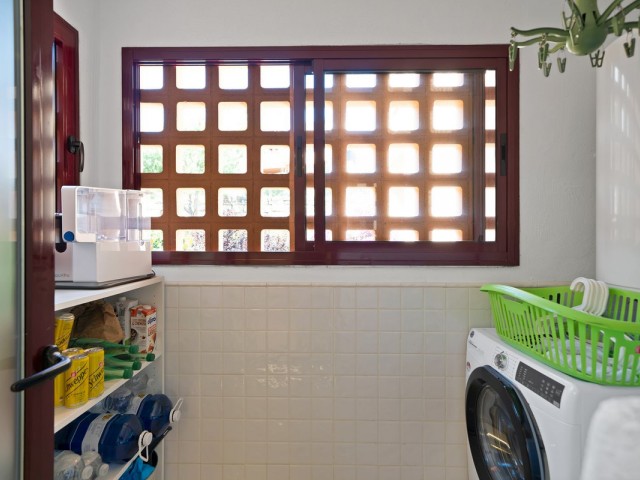 3 Bedrooms Apartment in Elviria