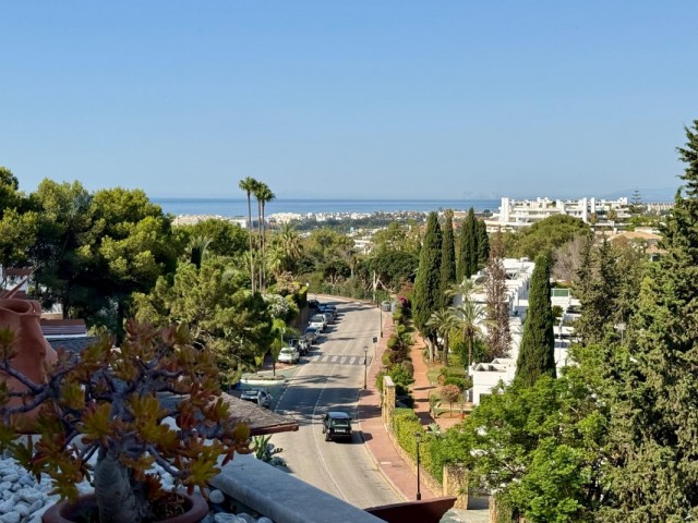 Apartamento con 3 Dormitorios  en Marbella