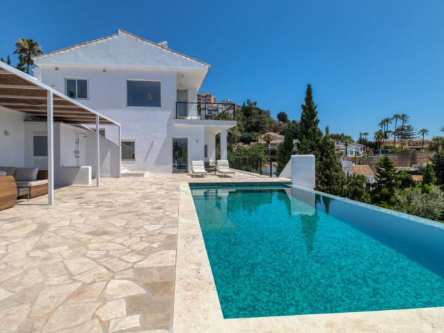 4 Bedrooms Villa in Torremuelle