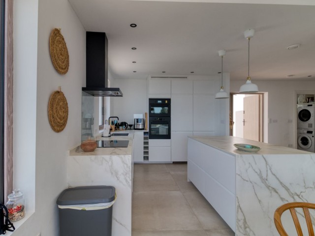 4 Bedrooms Villa in Torremuelle