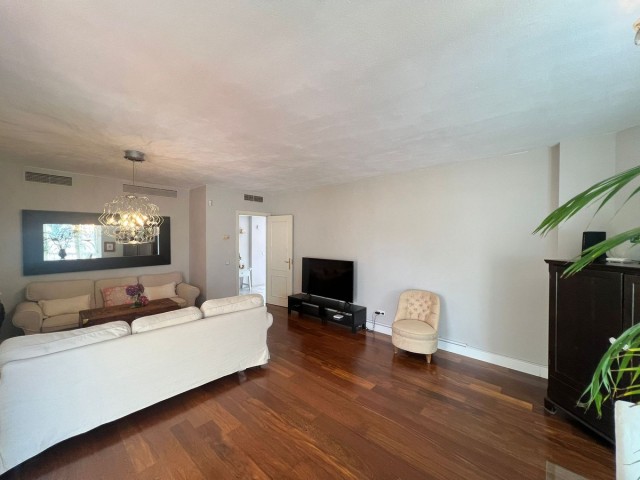 2 Bedrooms Apartment in Marbella