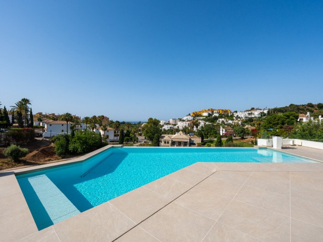 4 Sovrums Villa i Estepona