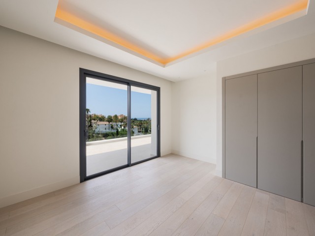 4 Sovrums Villa i Estepona