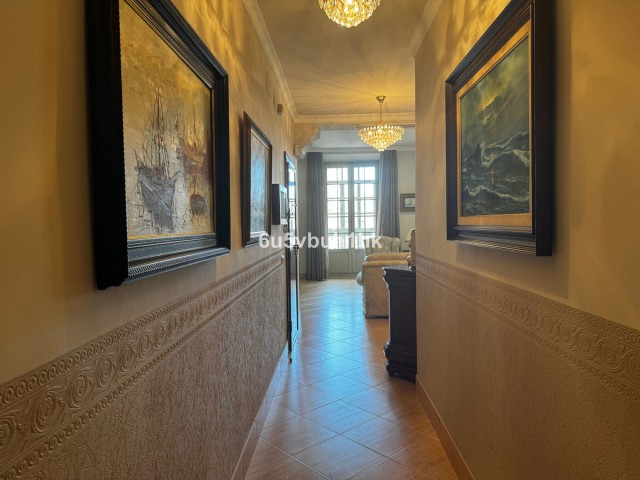 Apartamento con 3 Dormitorios  en Málaga