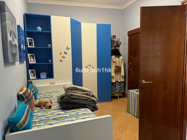 Apartamento con 3 Dormitorios  en Málaga