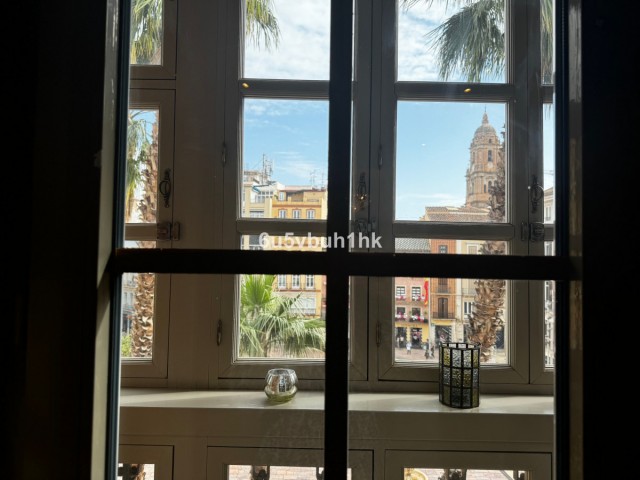 Apartamento con 3 Dormitorios  en Málaga
