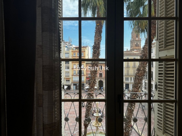 Apartamento con 3 Dormitorios  en Málaga
