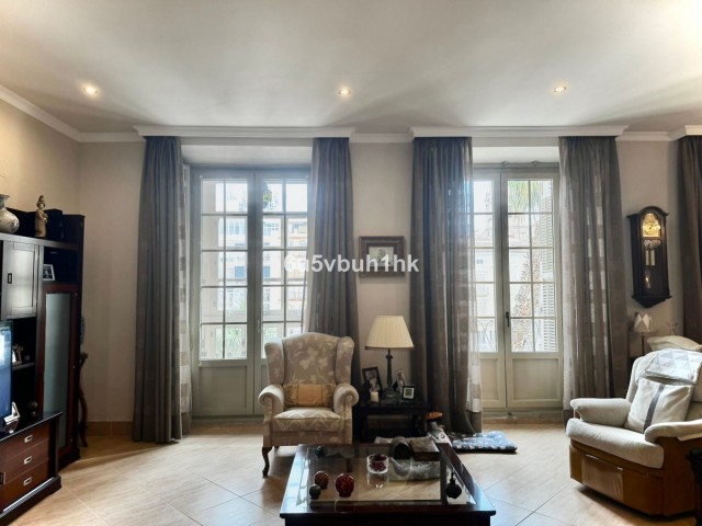 Apartamento con 3 Dormitorios  en Málaga