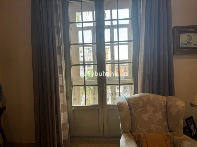 Apartamento con 3 Dormitorios  en Málaga