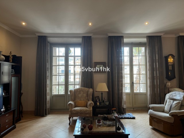 Apartamento con 3 Dormitorios  en Málaga