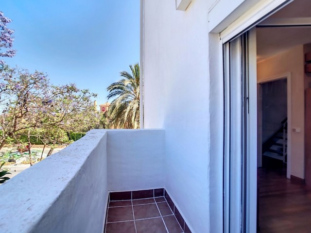 Villa con 4 Dormitorios  en Arroyo de la Miel