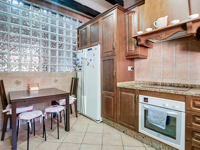 Villa con 4 Dormitorios  en Arroyo de la Miel