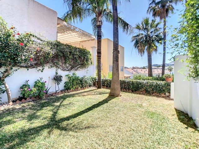 Villa con 4 Dormitorios  en Arroyo de la Miel