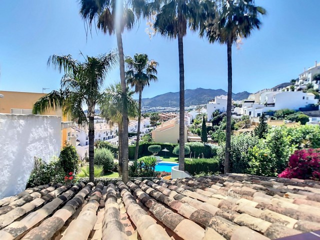 Villa con 4 Dormitorios  en Arroyo de la Miel