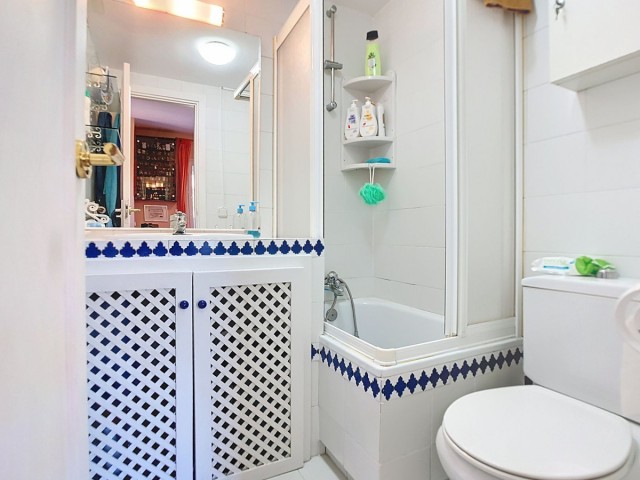 Villa con 4 Dormitorios  en Arroyo de la Miel