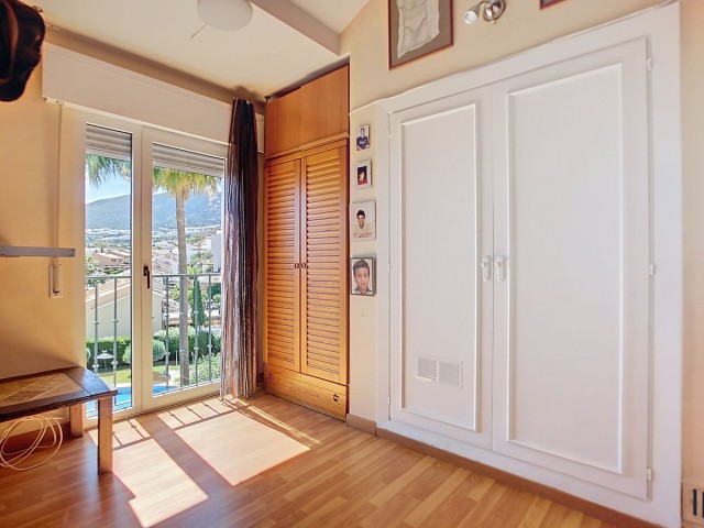 Villa con 4 Dormitorios  en Arroyo de la Miel