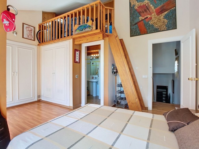 Villa con 4 Dormitorios  en Arroyo de la Miel