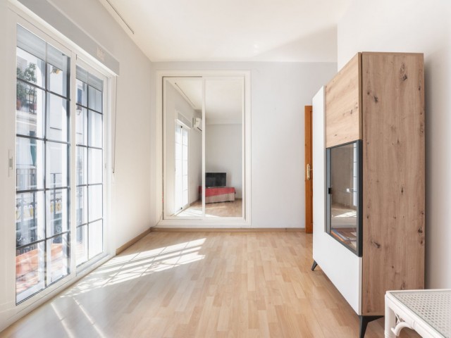 Apartamento con 3 Dormitorios  en Marbella