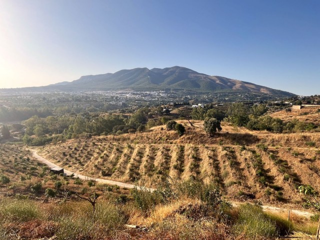  Plot in Alhaurín el Grande