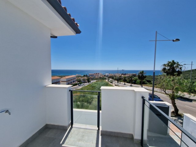 3 Soveroms Villa i Manilva