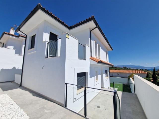 3 Soveroms Villa i Manilva