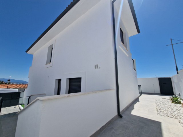 3 Soveroms Villa i Manilva