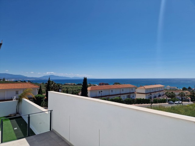 3 Soveroms Villa i Manilva