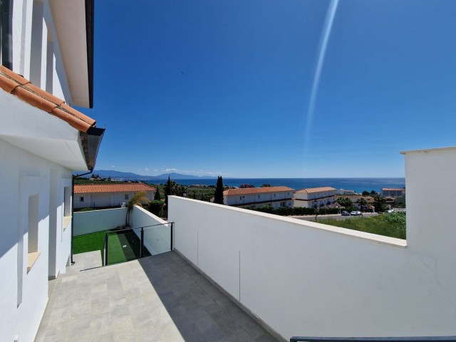 3 Soveroms Villa i Manilva