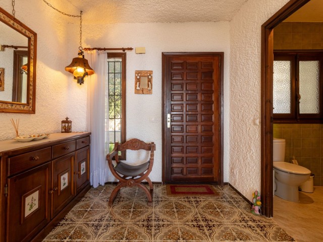 Villa con 4 Dormitorios  en Mijas