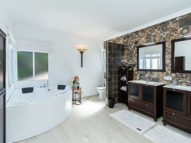 4 Soveroms Villa i Mijas Costa