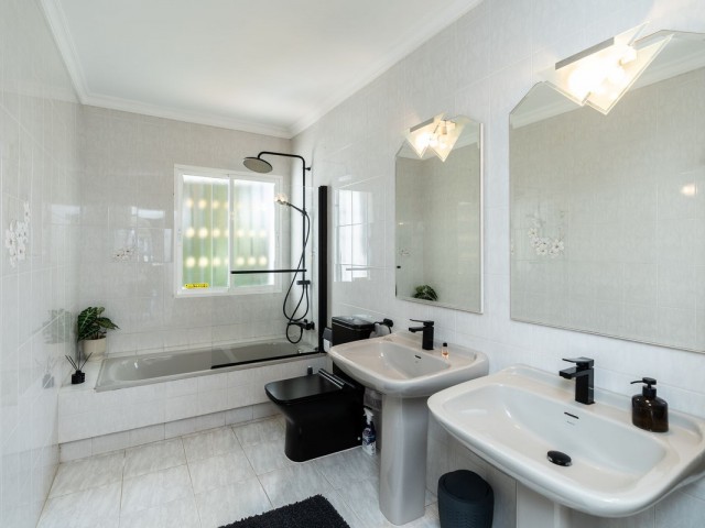 4 Soveroms Villa i Mijas Costa