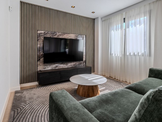 Maison mitoyenne avec 3 Chambres  à Estepona