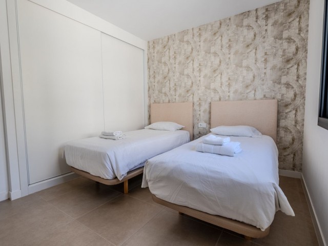 Maison mitoyenne avec 3 Chambres  à Estepona