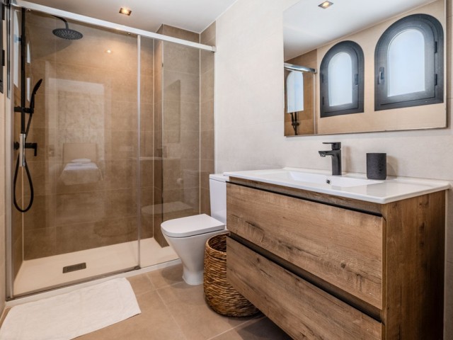 Maison mitoyenne avec 3 Chambres  à Estepona