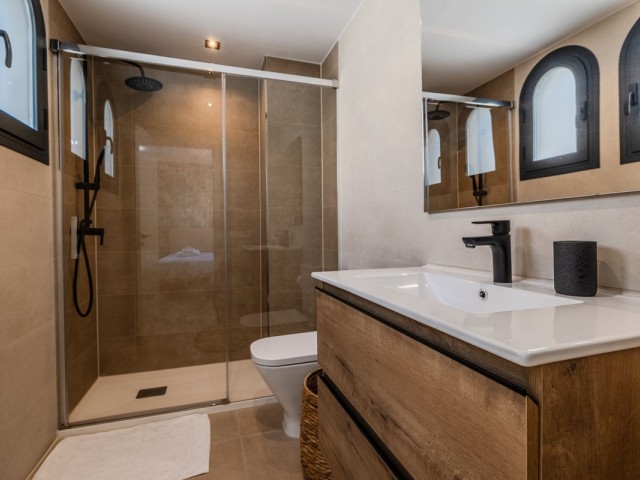 Maison mitoyenne avec 3 Chambres  à Estepona