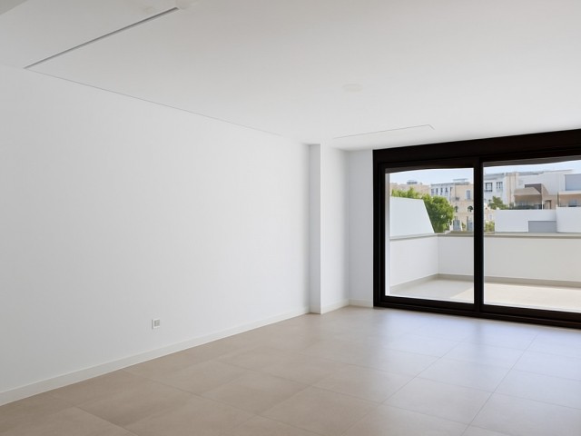 4 Bedrooms Apartment in Estepona