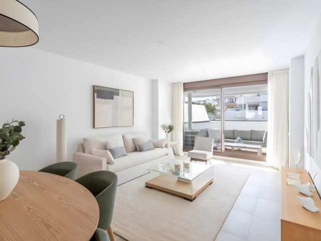 4 Bedrooms Apartment in Estepona