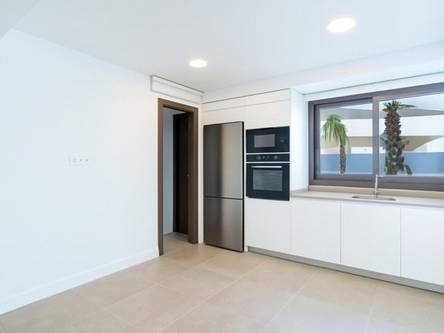 4 Bedrooms Apartment in Estepona