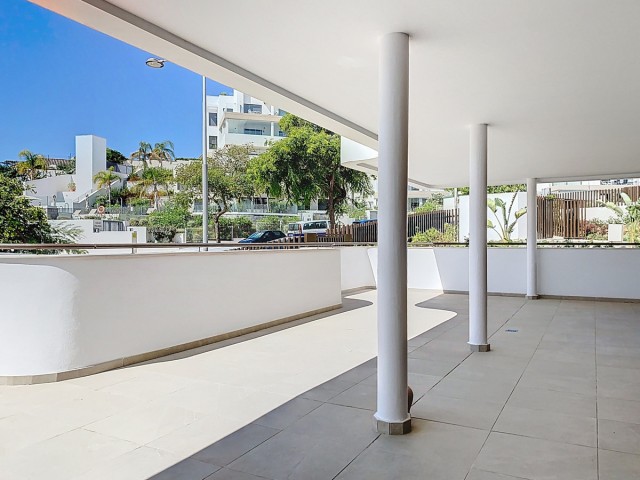 4 Bedrooms Apartment in Estepona