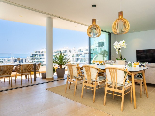 Apartamento con 4 Dormitorios  en Fuengirola