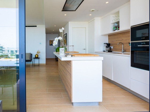 Apartamento con 4 Dormitorios  en Fuengirola