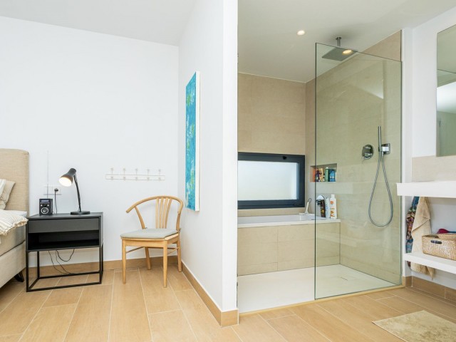 Apartamento con 4 Dormitorios  en Fuengirola