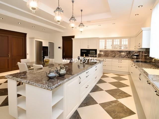 6 Soveroms Villa i Marbella