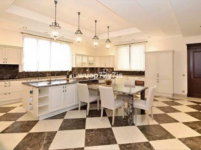 6 Soveroms Villa i Marbella