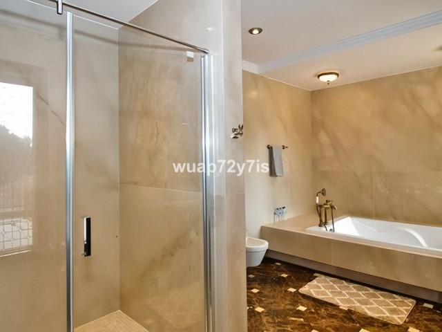 6 Soveroms Villa i Marbella